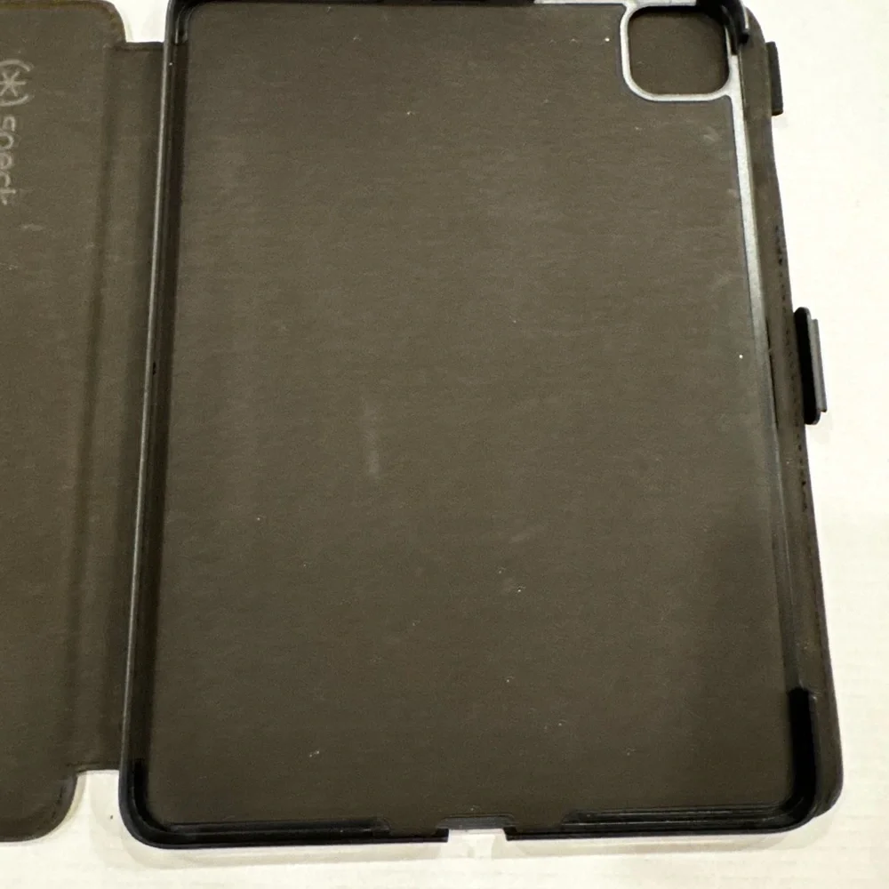 Speck Balance Folio Case for Apple iPad Air 11